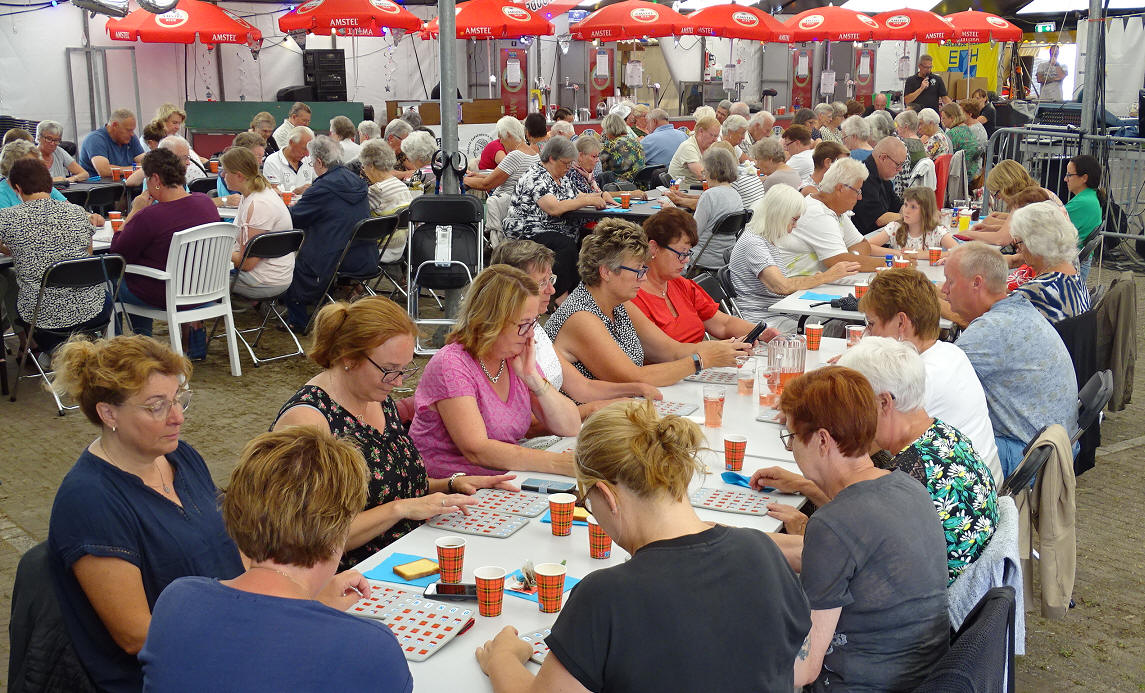 Open Lunchtafel & Kienen groot succes tijdens de Marker Havenfeesten