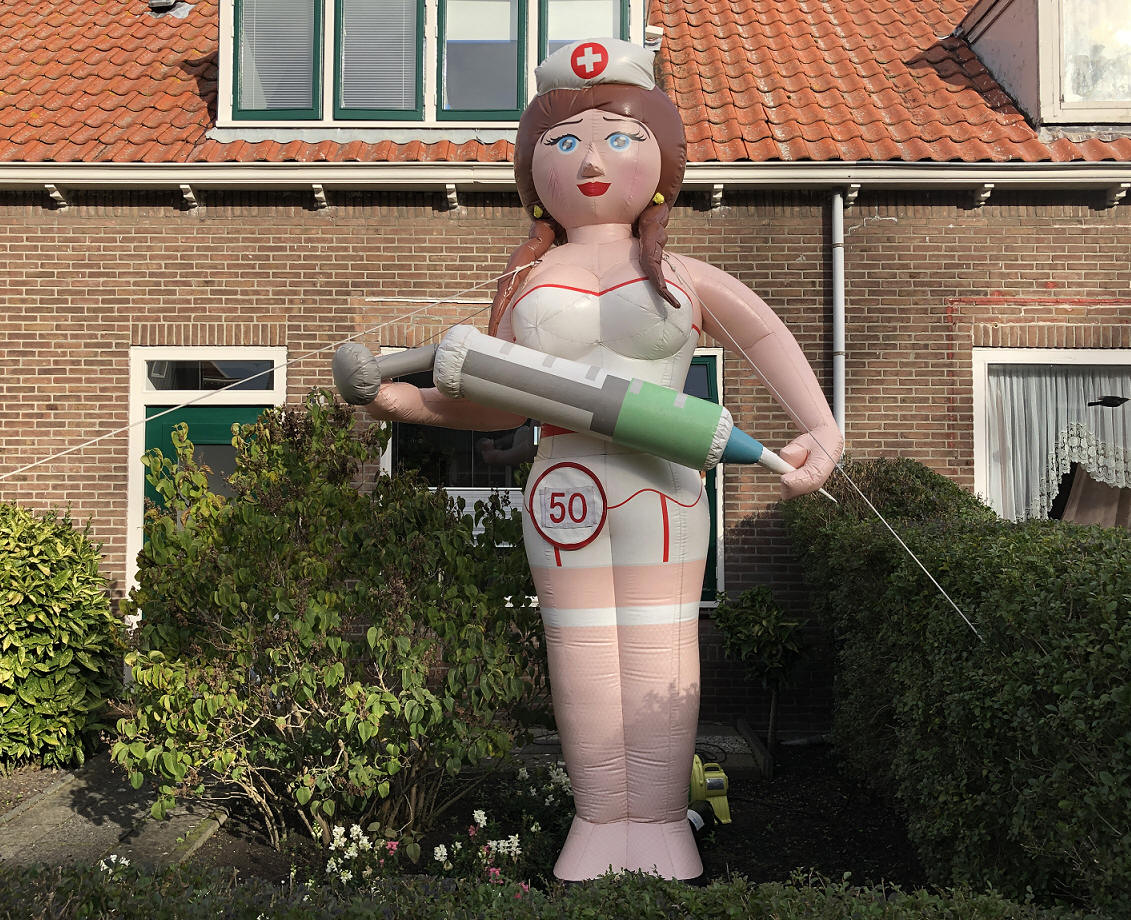 Gespot op Marken: Een 'Sarah' in de Westerstraat