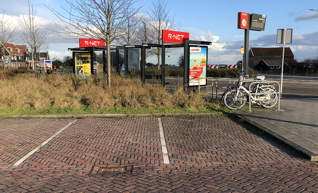 Twee extra oplaadpunten voor elektrische voertuigen op parkeerterrein