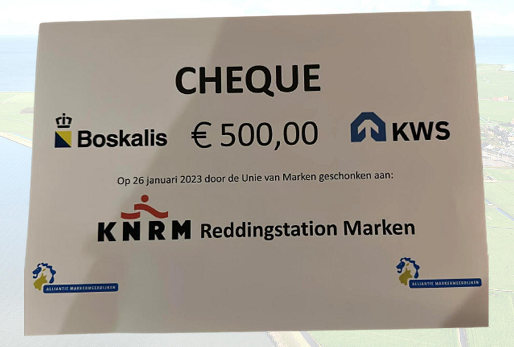 KNRM Marken krijgt cheque van Unie van Marken