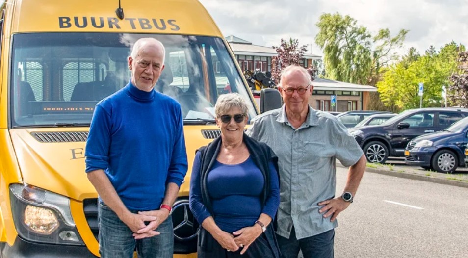 Kees van Buurtbus Waterland zoekt collega vrijwilligers