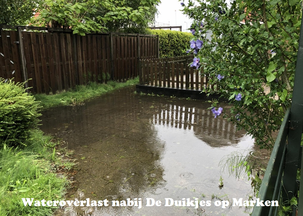 Wateroverlast nabij De Duikjes op Marken