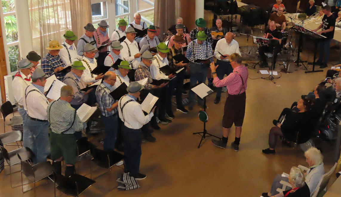 Bewoners genieten van Schlagerfestival in Swaensborch