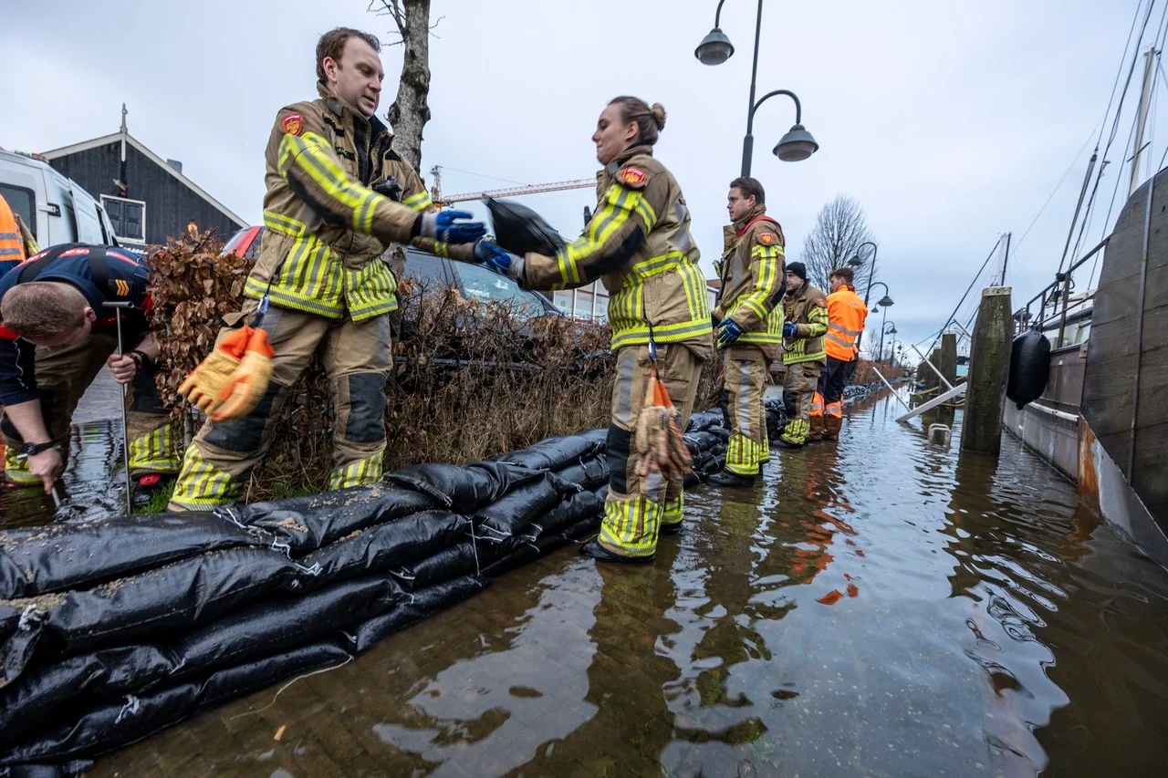 Waterland hamert op onafhankelijk onderzoek naar rol Rijkswaterstaat bij hoog water