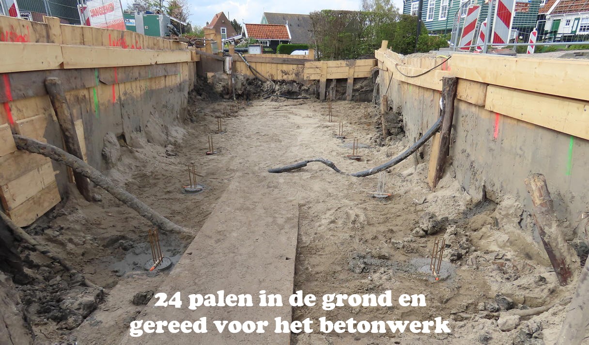 24 palen in de grond en gereed voor het betonwerk