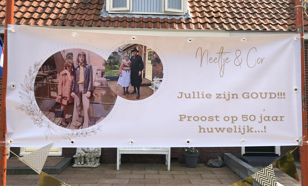 'Jullie zijn GOUD!!! Proost op 50 jaar huwelijk...!'