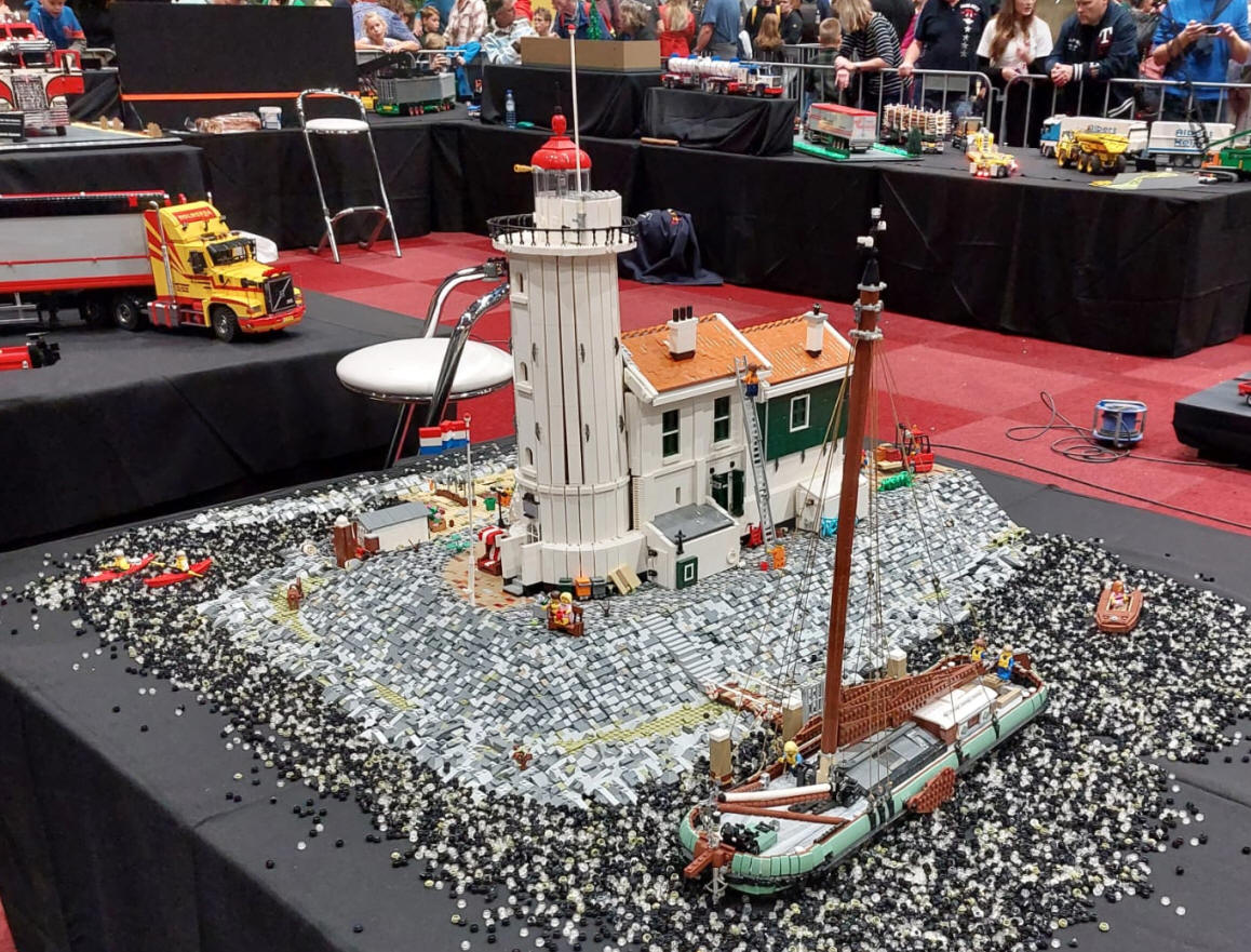 Paard van Marken te bewonderen op Lego World in Utrecht