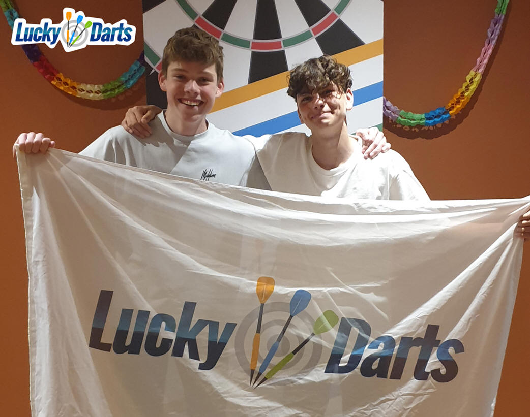 Lucky Darts sponsort darters Ramses &amp; Ryan