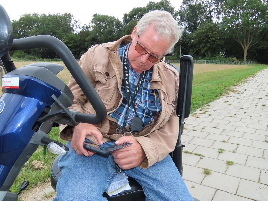 Aris Uithuisje sr. gaat toch door met 'S.V. Marken karakteristieken'