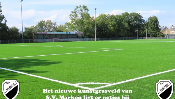 Het nieuwe kunstgrasveld van S.V. Marken ligt er netjes bij