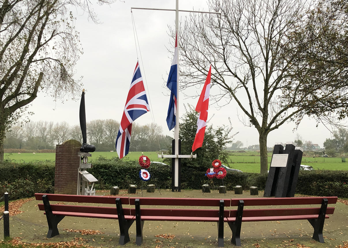 Vlaggen halfstok op Remembrance Sunday