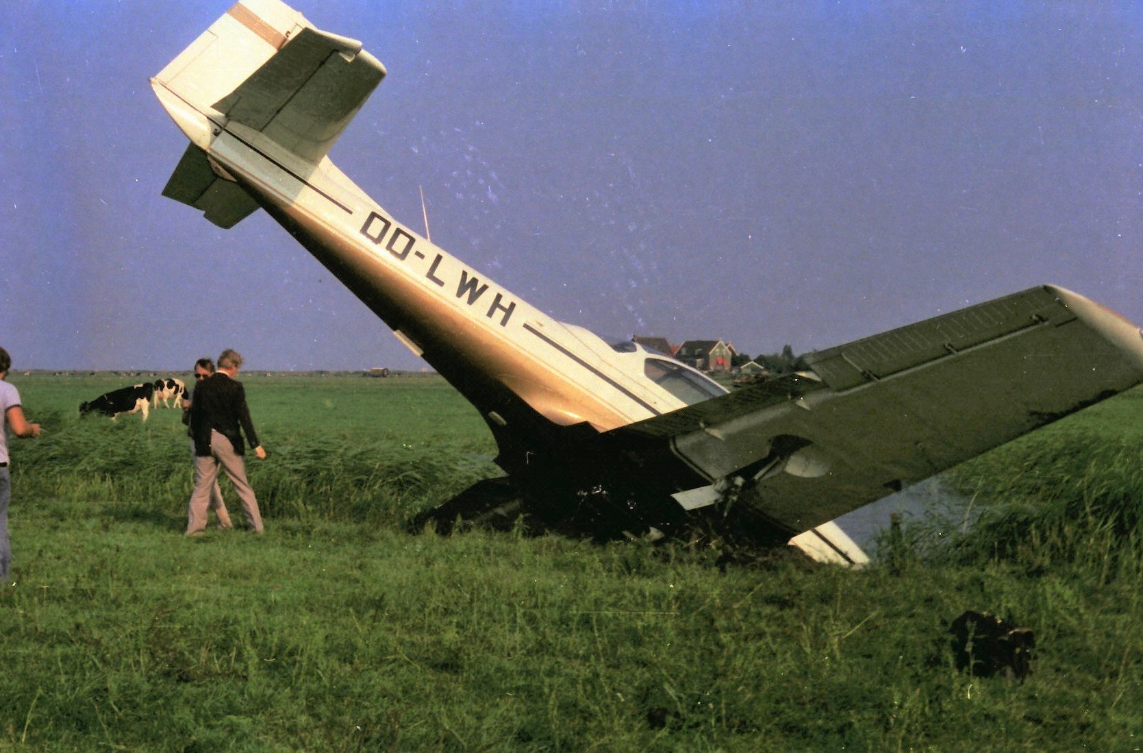 Noodlandingen op Marken in 1977 en 1930