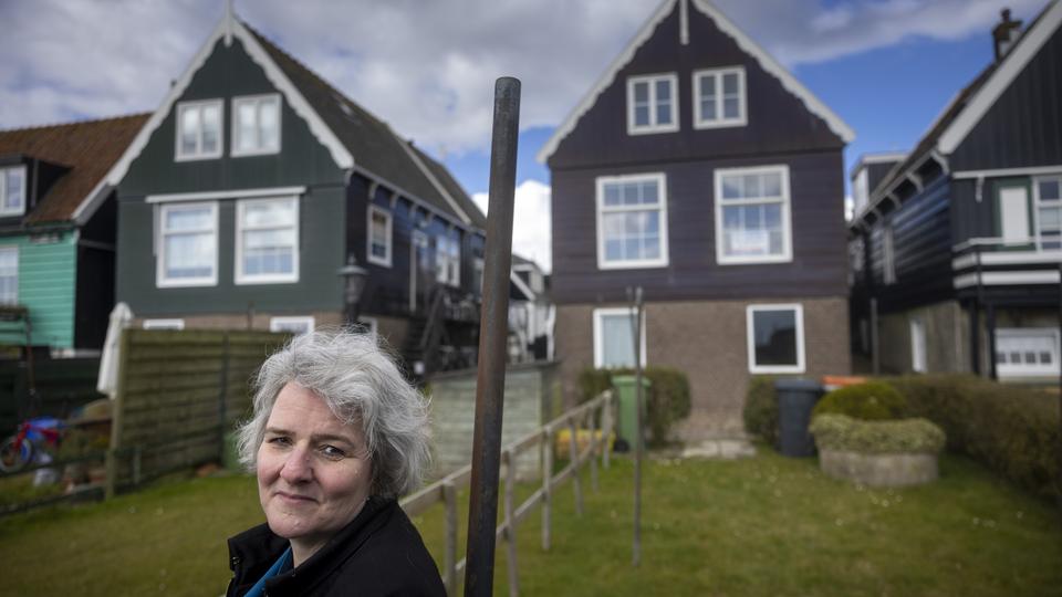 Monique (55) krijgt contactverbod van gemeente Waterland