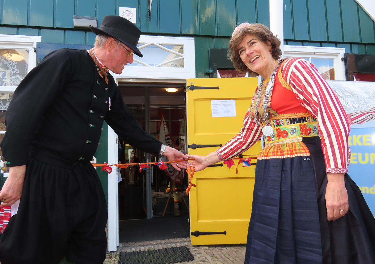 Marker Museum kleurt Oranje