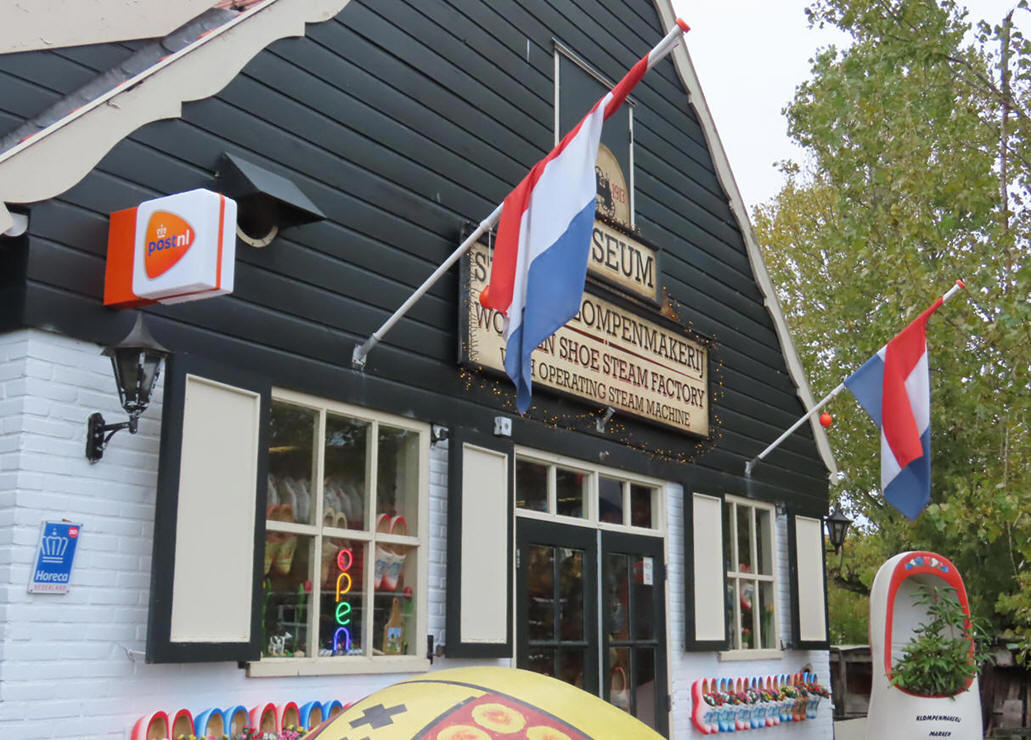 Nieuws van Klompenmakerij Marken inzake PostNL-punt