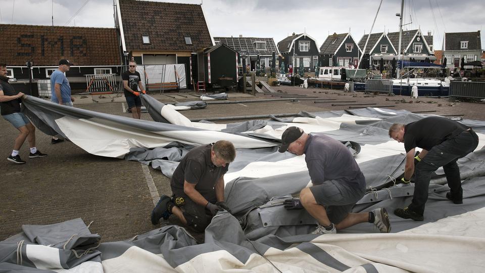 Corry Konings, Wesly Bronkhorst, palingroken en ’Heel Mêrèke Bakt’