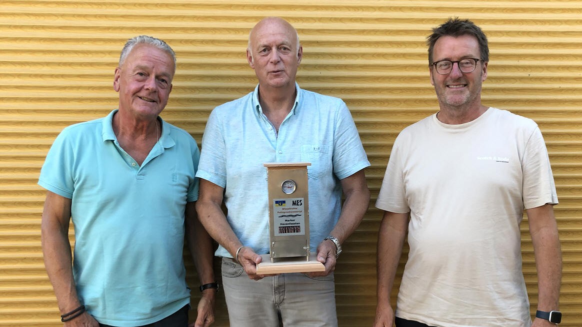 Traditionele Palingrookwedstrijd Marker Havenfeesten in nieuw jasje